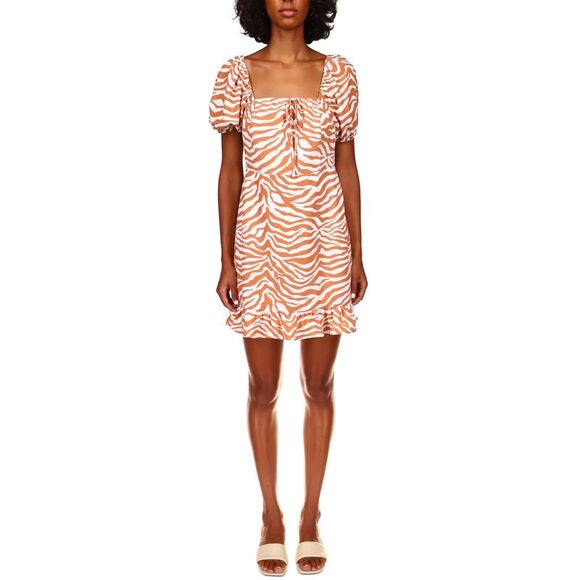 Sanctuary Tiger-Print Fresh-Breeze Smocked-Back Dress In Savanna St - 1 - Picture 1 of 3